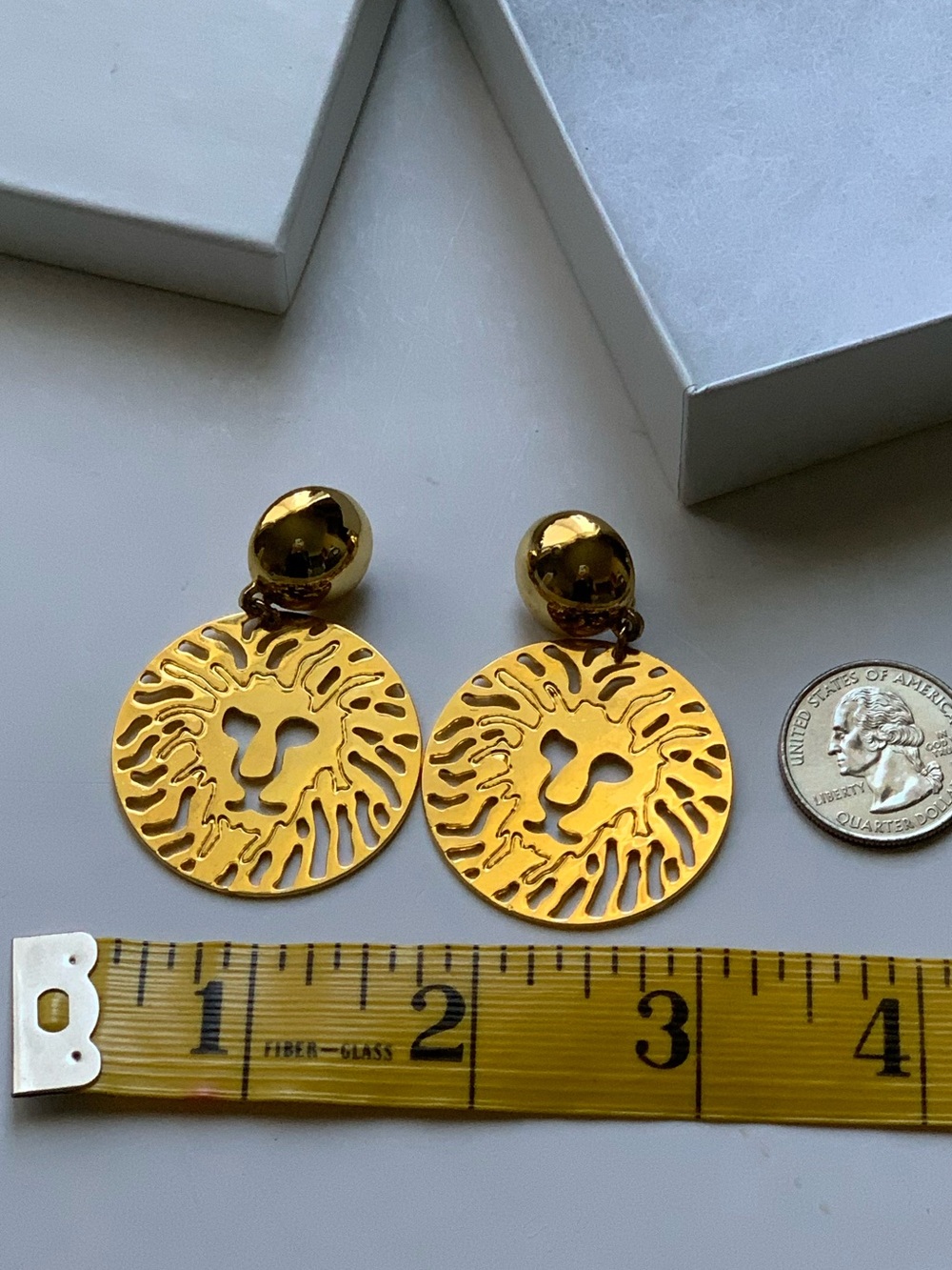 VTG ✨80s Dillard's Lion Head Eearrings - Gold Tone Cutout - Original Box - Picture 4 of 7